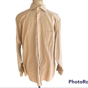 Van Heusen Button Front Shirt in Great Condition!  Size 16 32/33